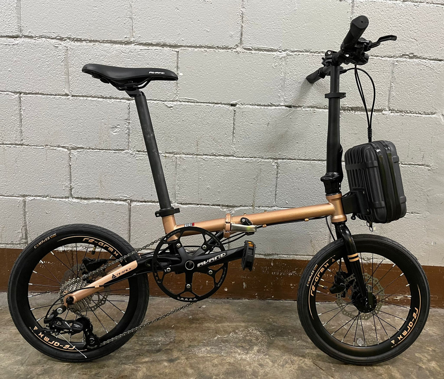 Avand Re-Arm X 16" BLACK/GOLD